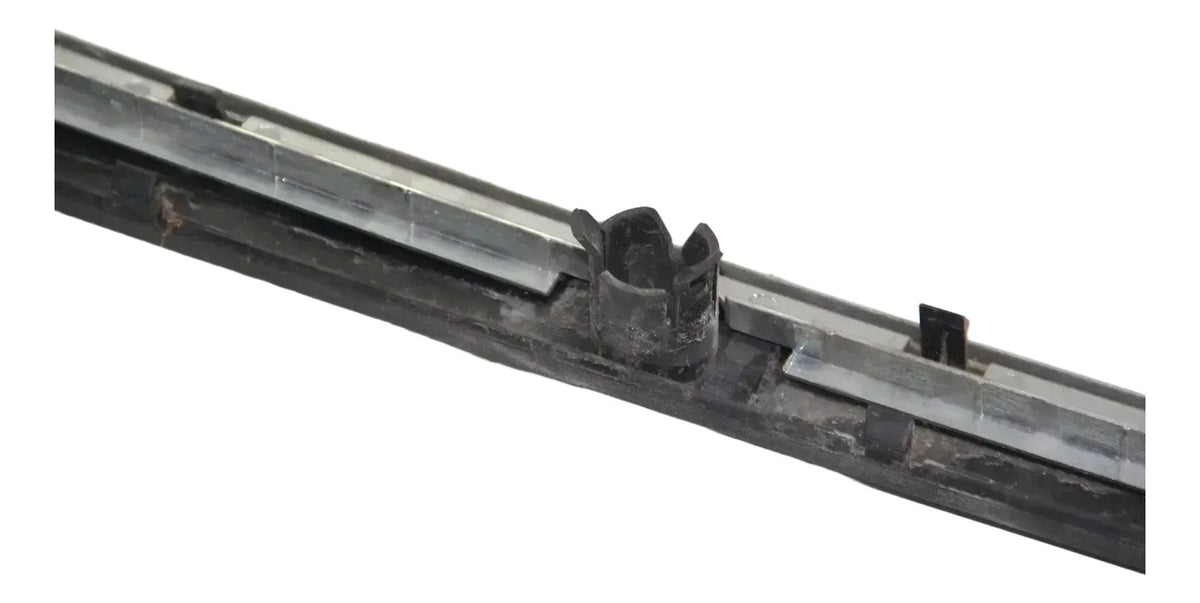 BMW E39 mit PDC Leiste Heck Stoßstange Trim Piece Blende Parksensoren 5112184504