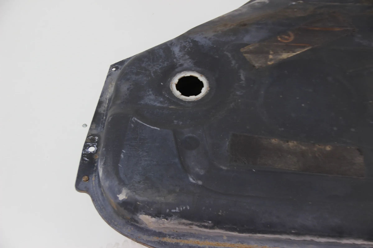 Original BMW E24 83´ - 89 635CSi Tank Muss neu beschichtet werden