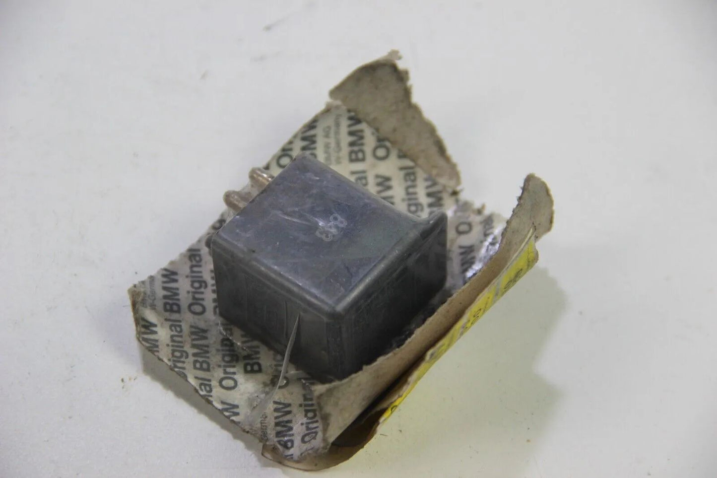 NEU Original BMW ABS Relais Elektr. Motor E30  34511179403