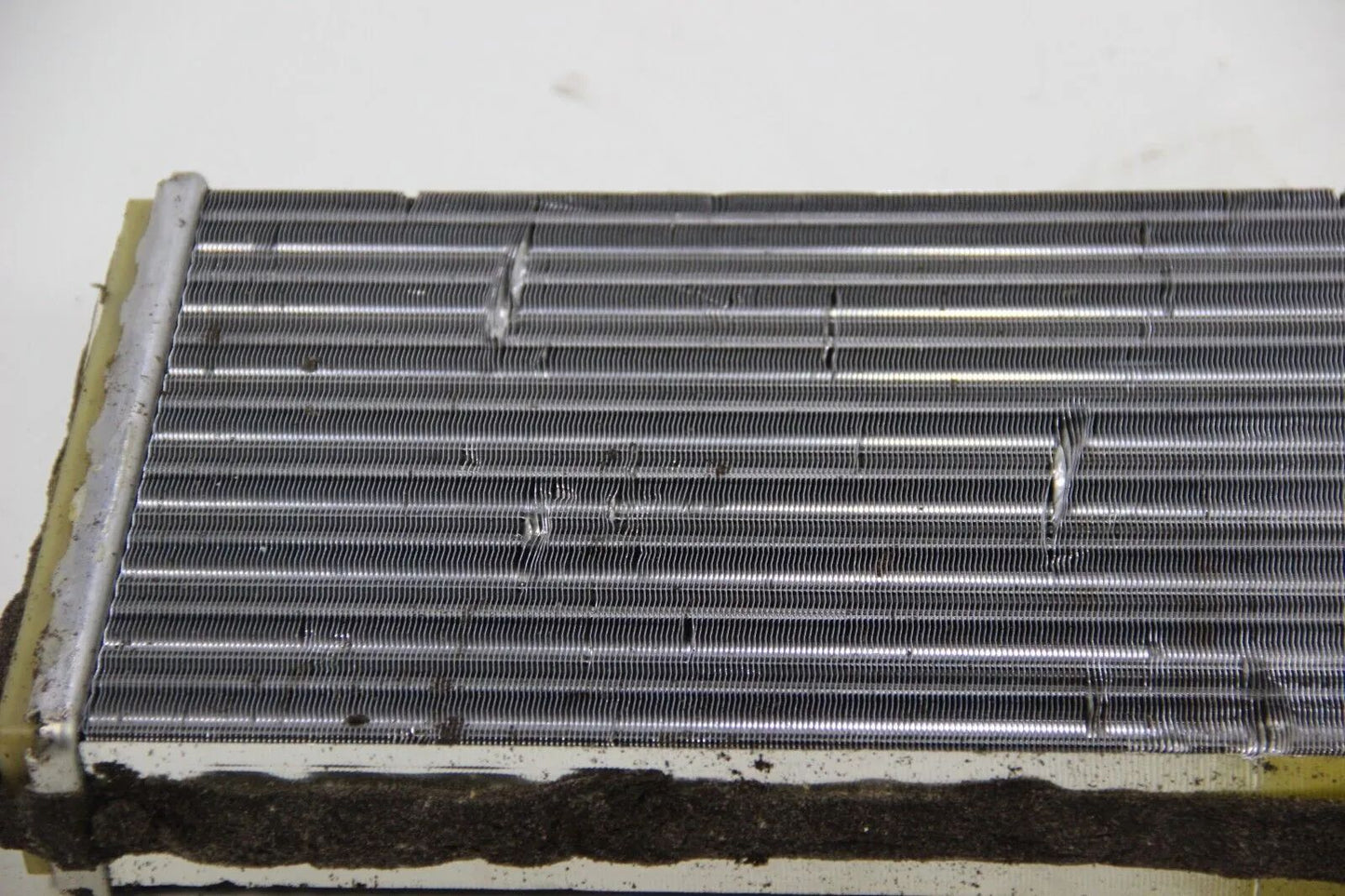 BMW E21 316-323i E12 518-535i E24 635csi Heizkörper Wärmetauscher 64111359491