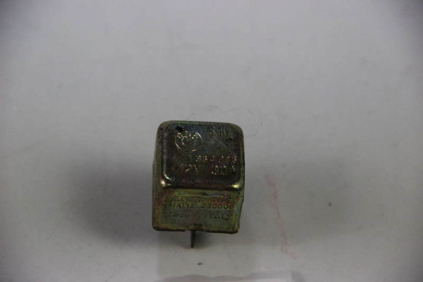 Original BMW E3 E9 E10 E12 E21 E23 E24 E28 Relais Relay gold Oldtimer 1364986