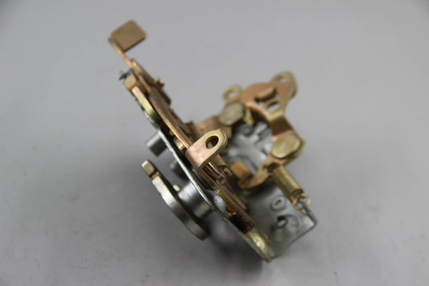 Original BMW E12 518 520 525 528 518i-535i Schloss vorne rechts 51211826300