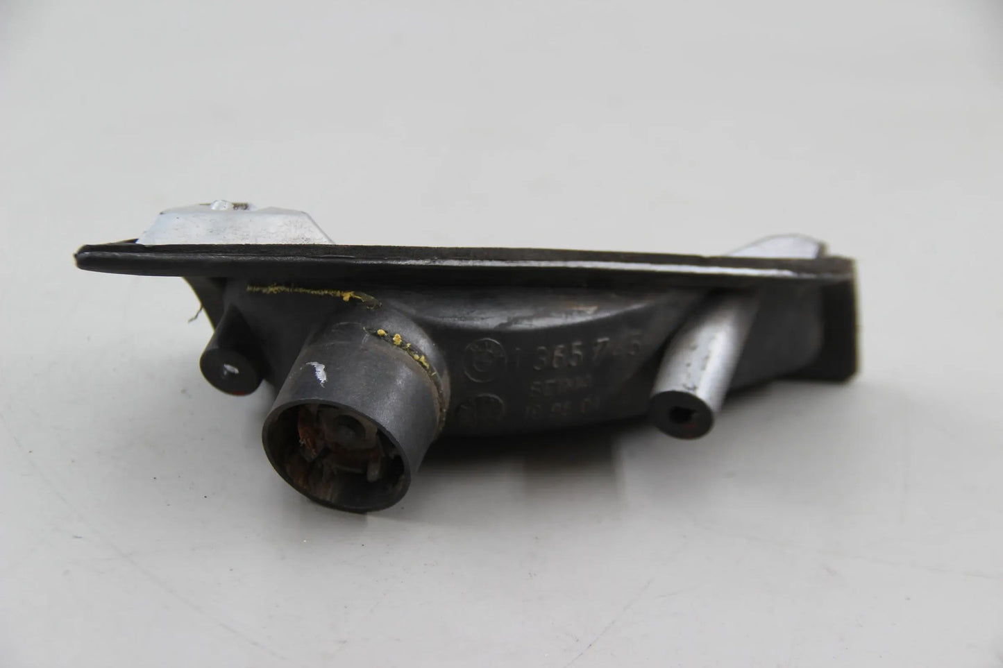 Original BMW E21 Blinker Halterung ohne Scheibe/Plastik Gehäuse links 1365745