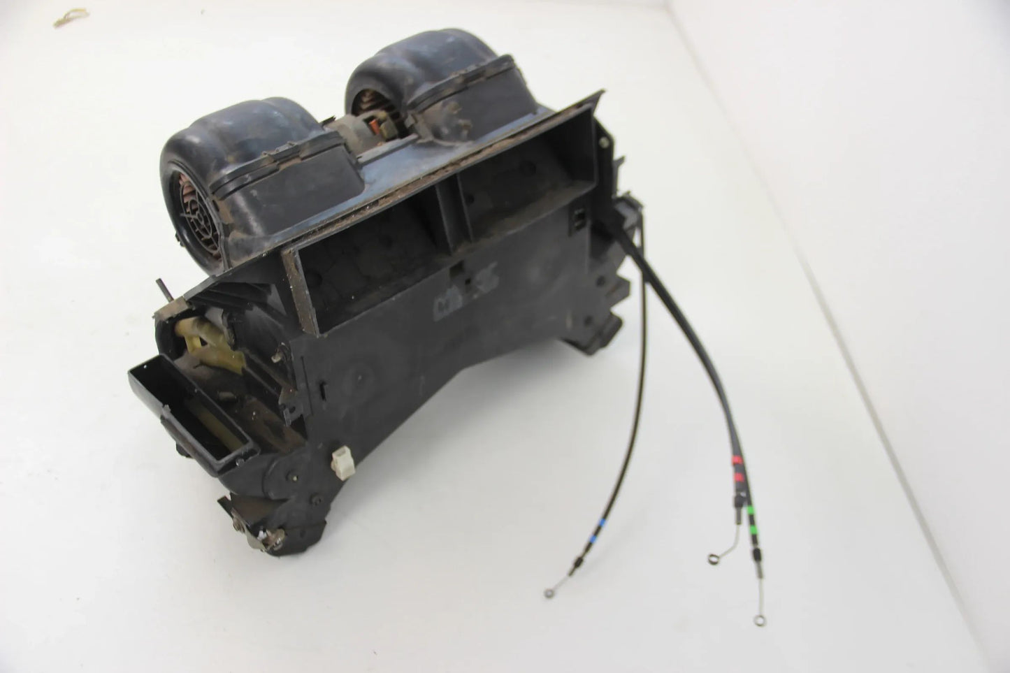 Original BMW E24  Heizungskasten