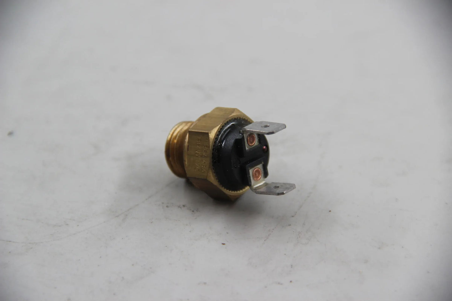 Original BMW E10 2002 E21 E12 E24 E23 Temperaturschalter 17CEL 61311364437