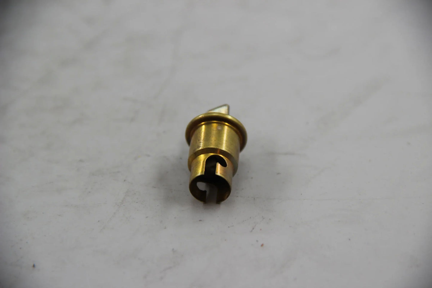 Original BMW E10 E3 E9 NK E21 E30 E12 E24 628CSi Lampenfassung 62148680130