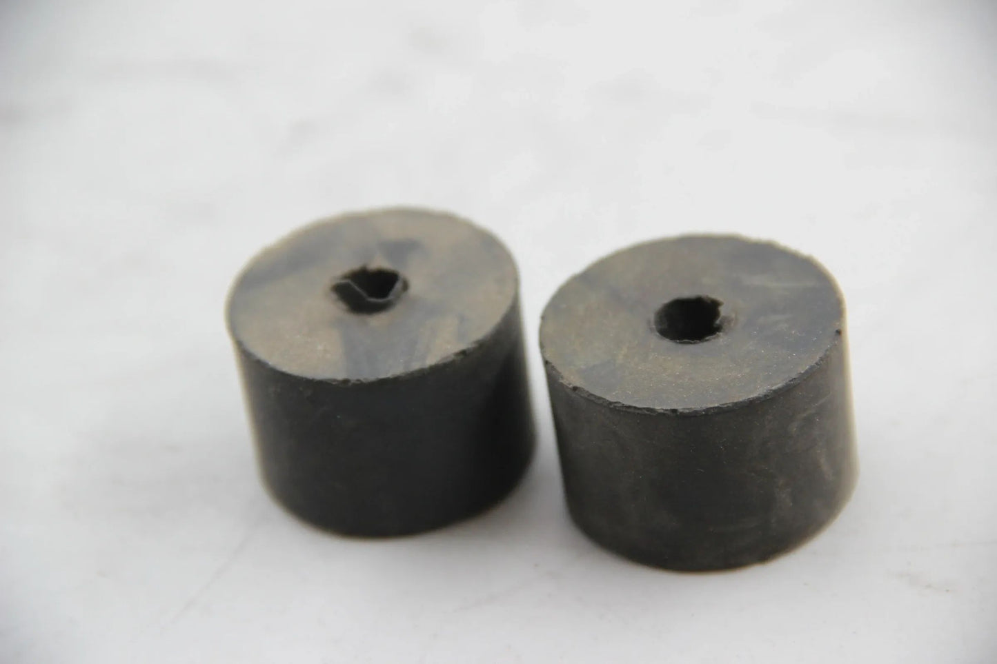 Original BMW E21 320 323i E30 316i-325i M3 E28 E24 2x Gummilager 17111150984