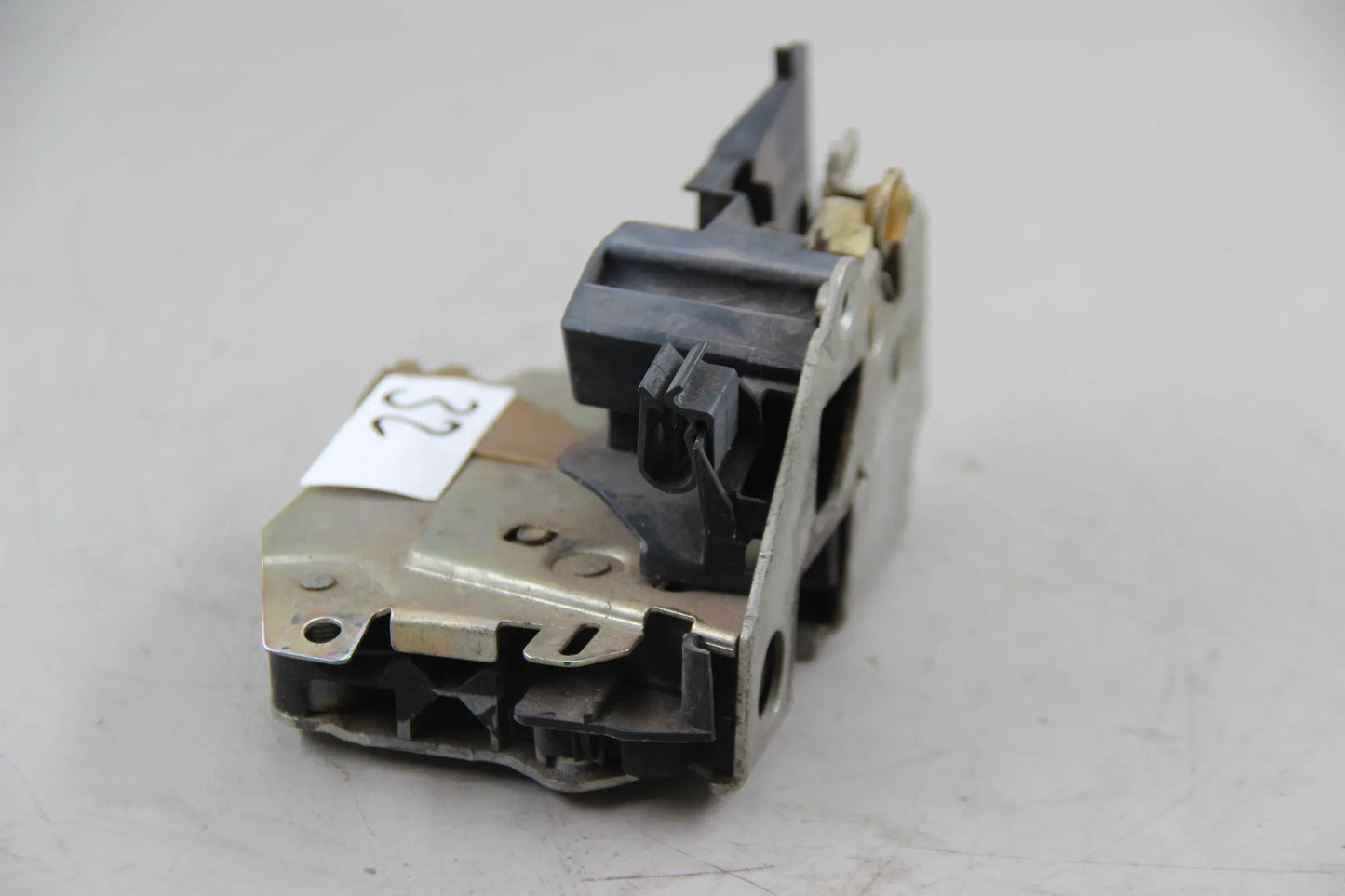 Original BMW E36 316i-328i M3 Drehfallenschloss vorne rechts 51218122204