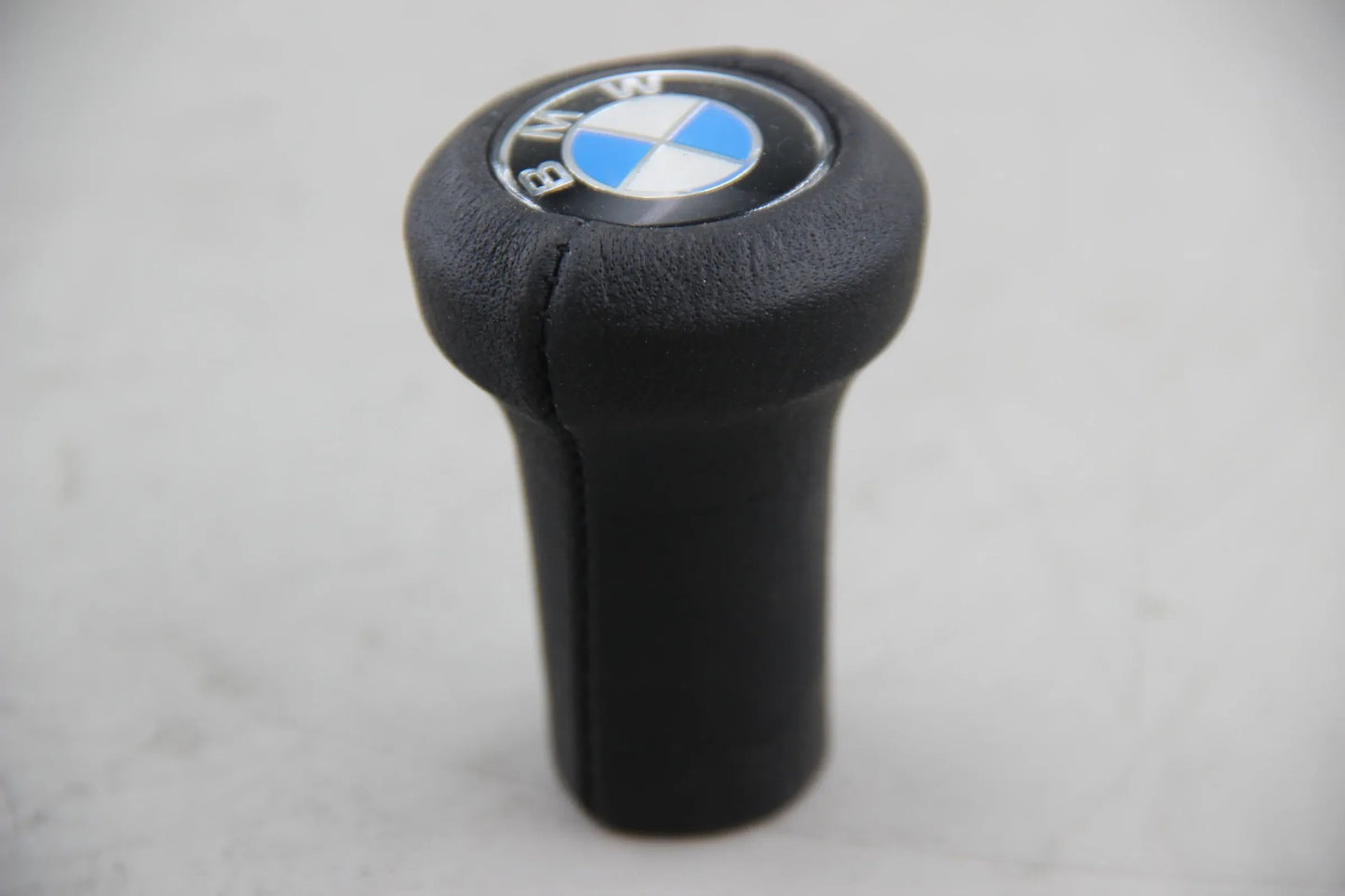 Orig BMW E10 2002 NK E21 E12 E9  Schaltknopf Knauf Leder BMW LOGO 25111203074