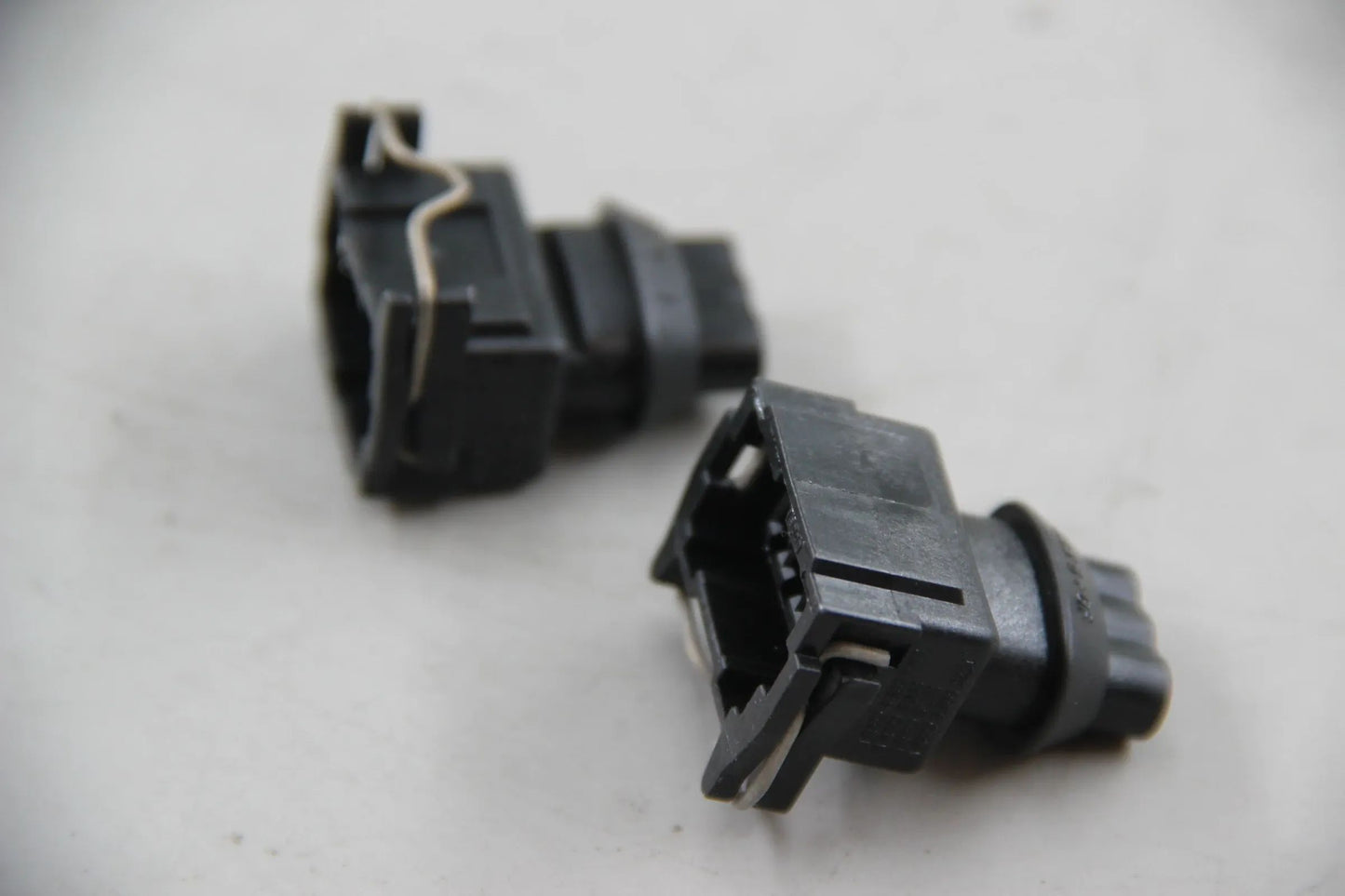 Original BMW E36 320i-328i M3 E39 E38 Z3 2x Steckergehäuse 3-POL 12521732597