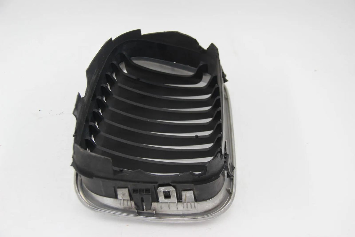 Original BMW E36 3er 316i-328i Ziergitter Niere Vorne Rechts Chrom 51138195056