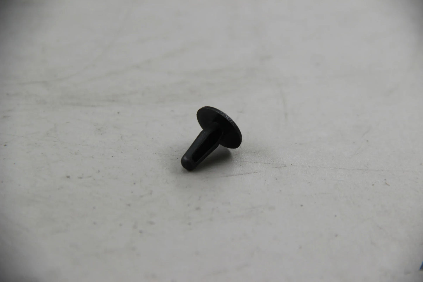 Original BMW E46 316i-330i E39 520i-540i M5 E65 E66 E67 G11 G12 Clip 51348204145