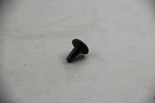Original BMW E46 316i-330i E39 520i-540i M5 E65 E66 E67 G11 G12 Clip 51348204145