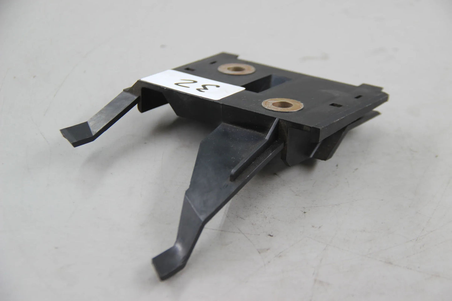 Original BMW E30 316i 318i 320i 325i 325ix Halter hinten links 51128106569