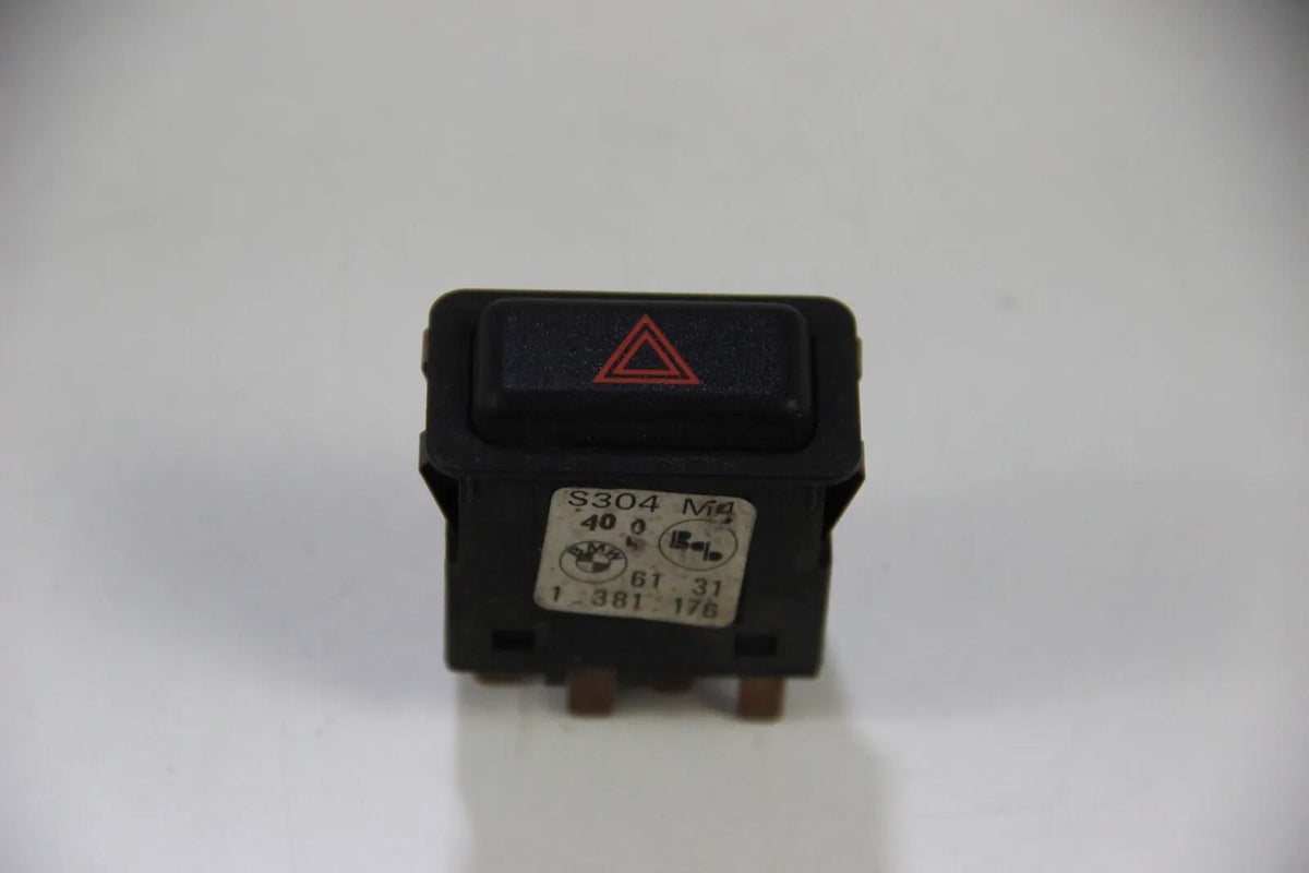 Original BMW E30 E24 E28 E23 Warnblinkleuchte Schalter / Gefahrenhinweis 1381176