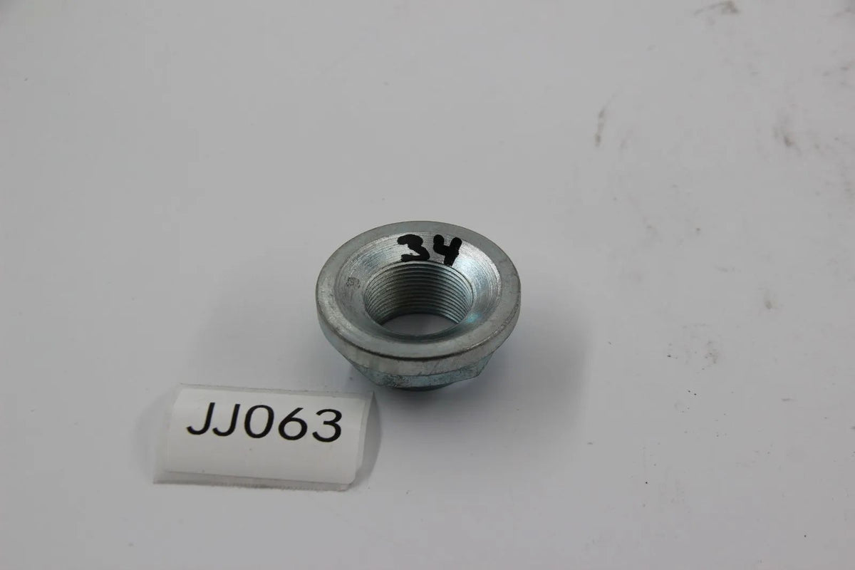 Original BMW M3 Gr.A E30 S14 E30 M3 E24 M6  Bundmutter Radlagerung 31211128336