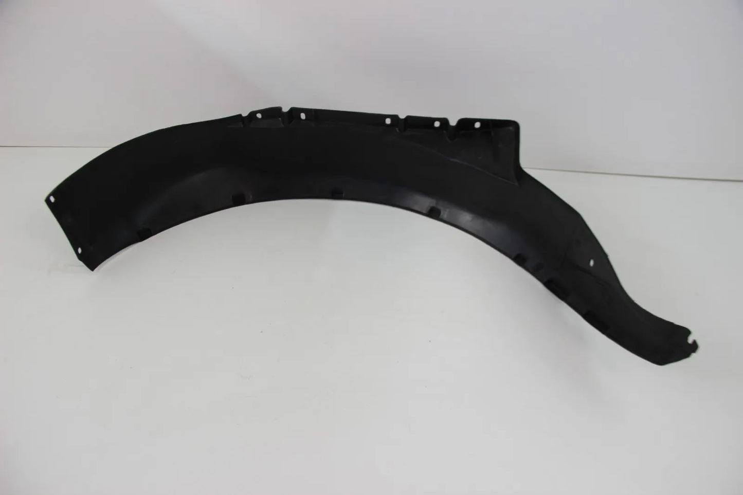 BMW E30 316-325i 2/4 - Türer Touring Abdeckung Radhaus vorne rechts 51711942808