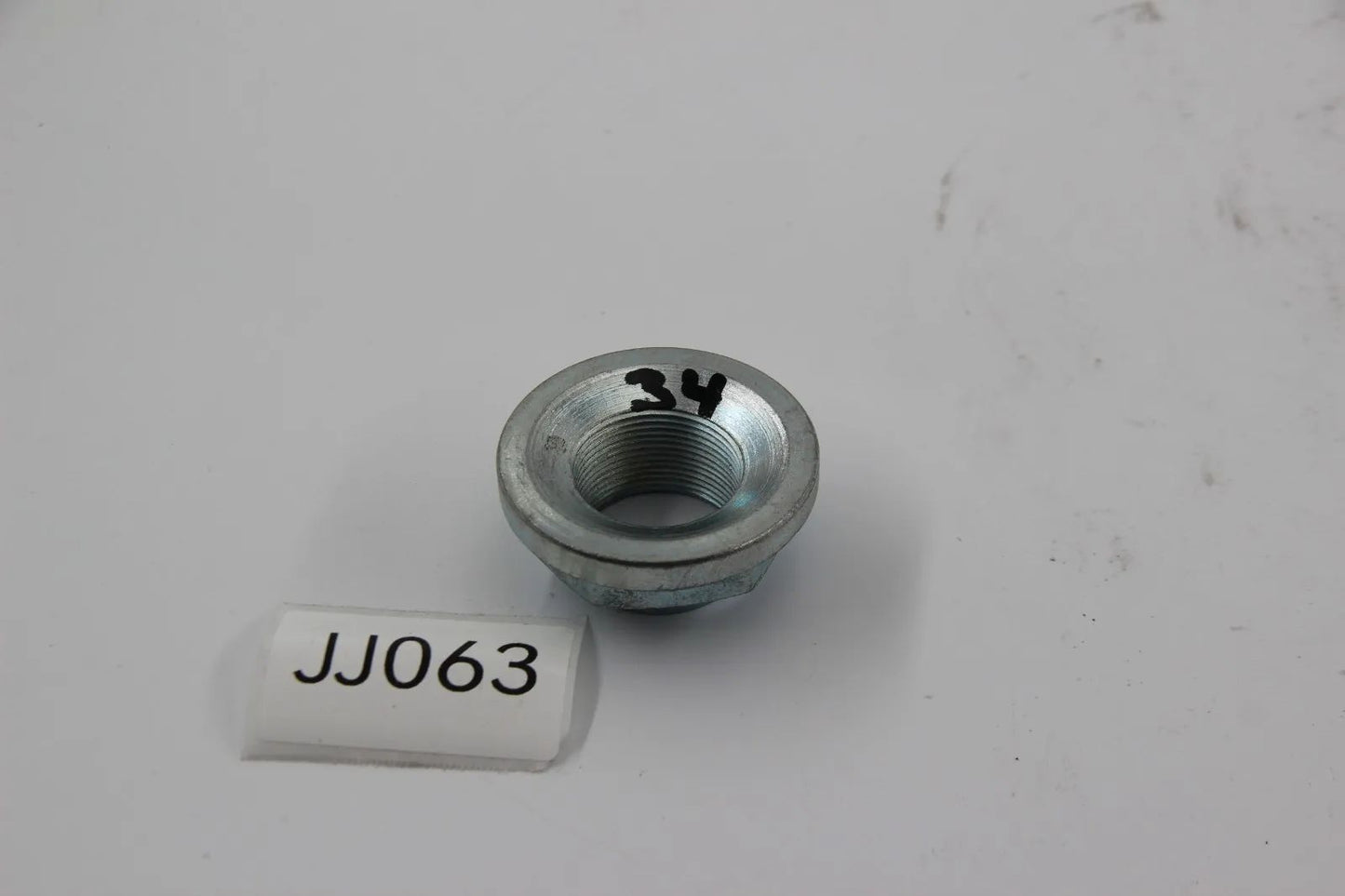 Original BMW M3 Gr.A E30 S14 E30 M3 E24 M6  Bundmutter Radlagerung 31211128336