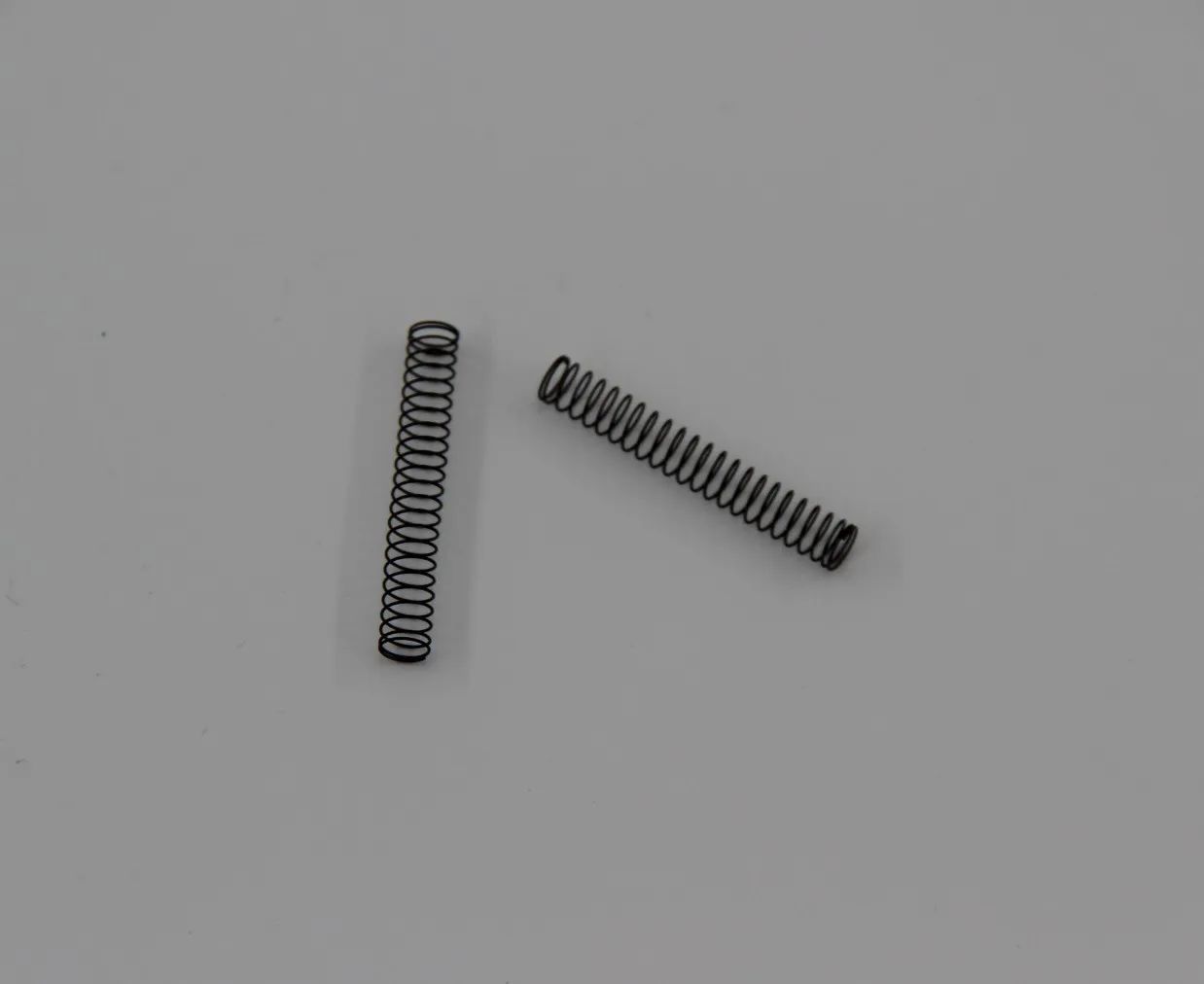 Original BMW E3 2500 2800 M30 E9 2800CS M30 Druckfeder NOS 13111253093