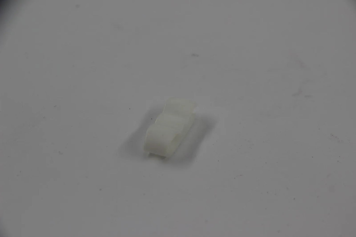 Original BMW E21 E30 E24 E12 E28 E23 Gleitstück Slider Links 54121843424