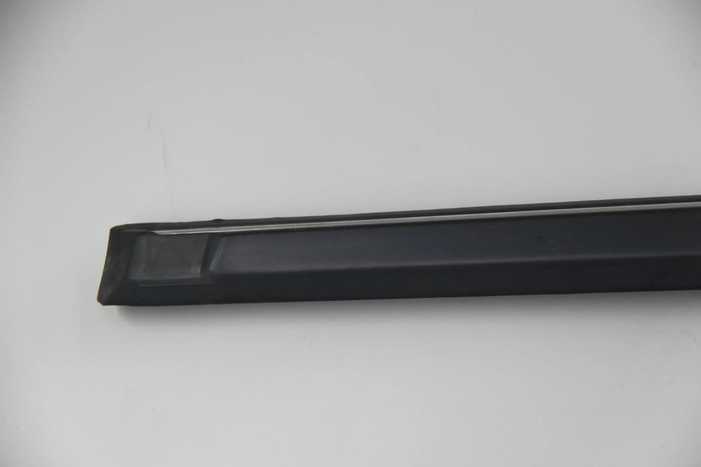 Original BMW E30 316i-325i Stossleiste Tür hinten links chrom NOS 51131904771