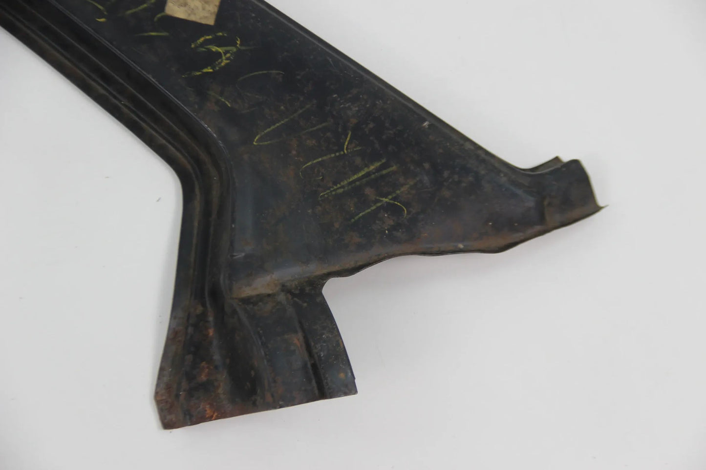 Original BMW Neue Klasse 1500-2000 tii C-Säule außen links NOS 41215630130