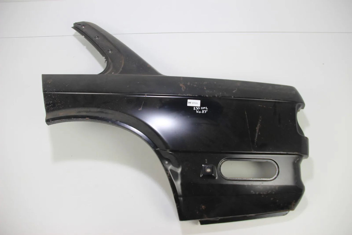 Original BMW E30 VFL 2 Türer Seitenwand hinten links Quarter Panel 41351935421