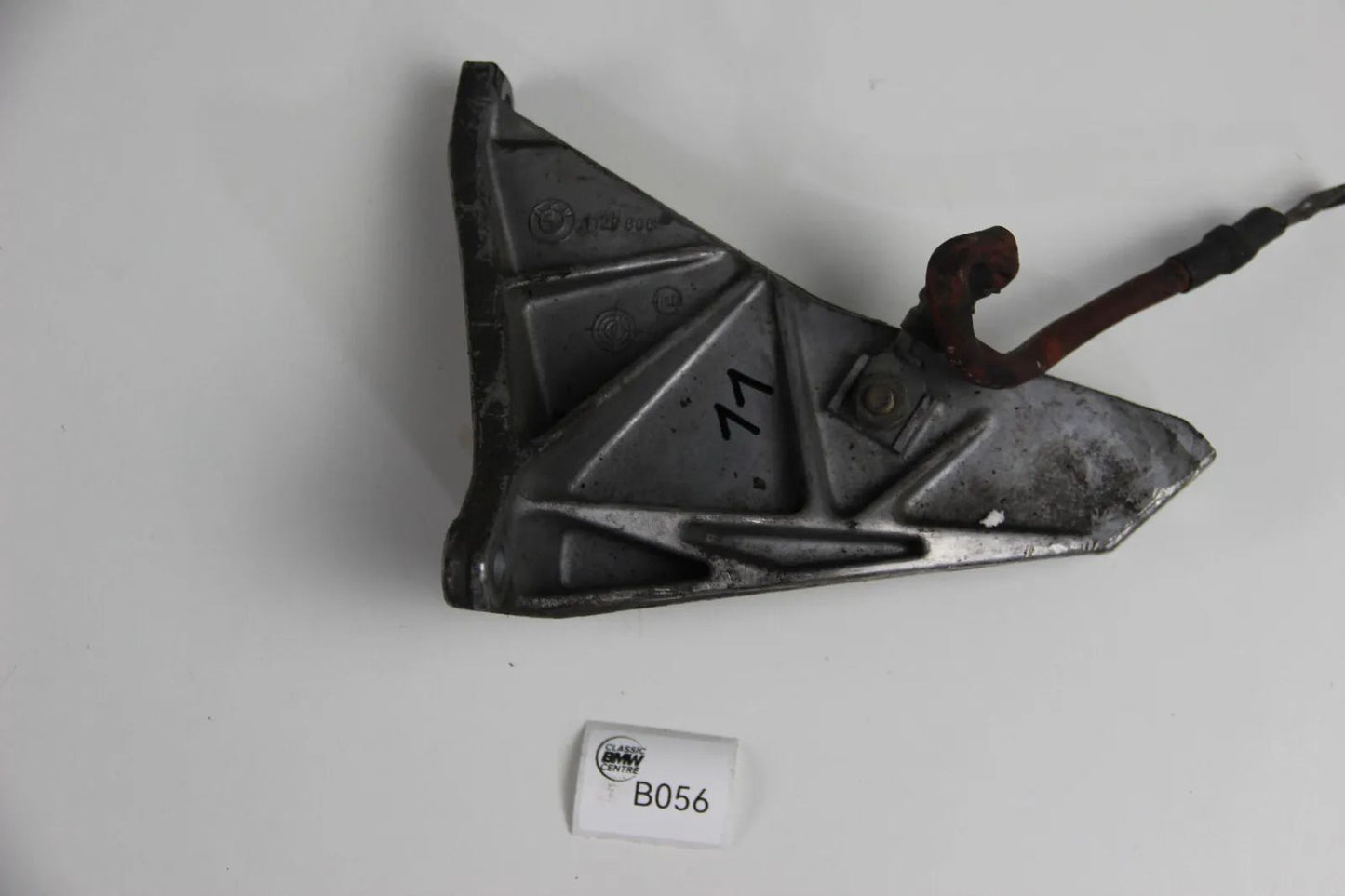 Original BMW  E34 E32 M30 Motorhalter Tragebügel 1129806 Bracket Mount 7er 5er