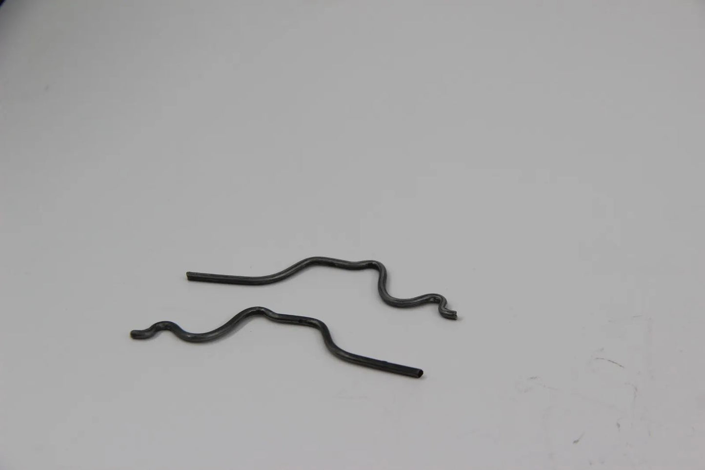 Original BMW E30 E36 E46 Feder Seitenwand Heckverkleidung 2x 51171888374