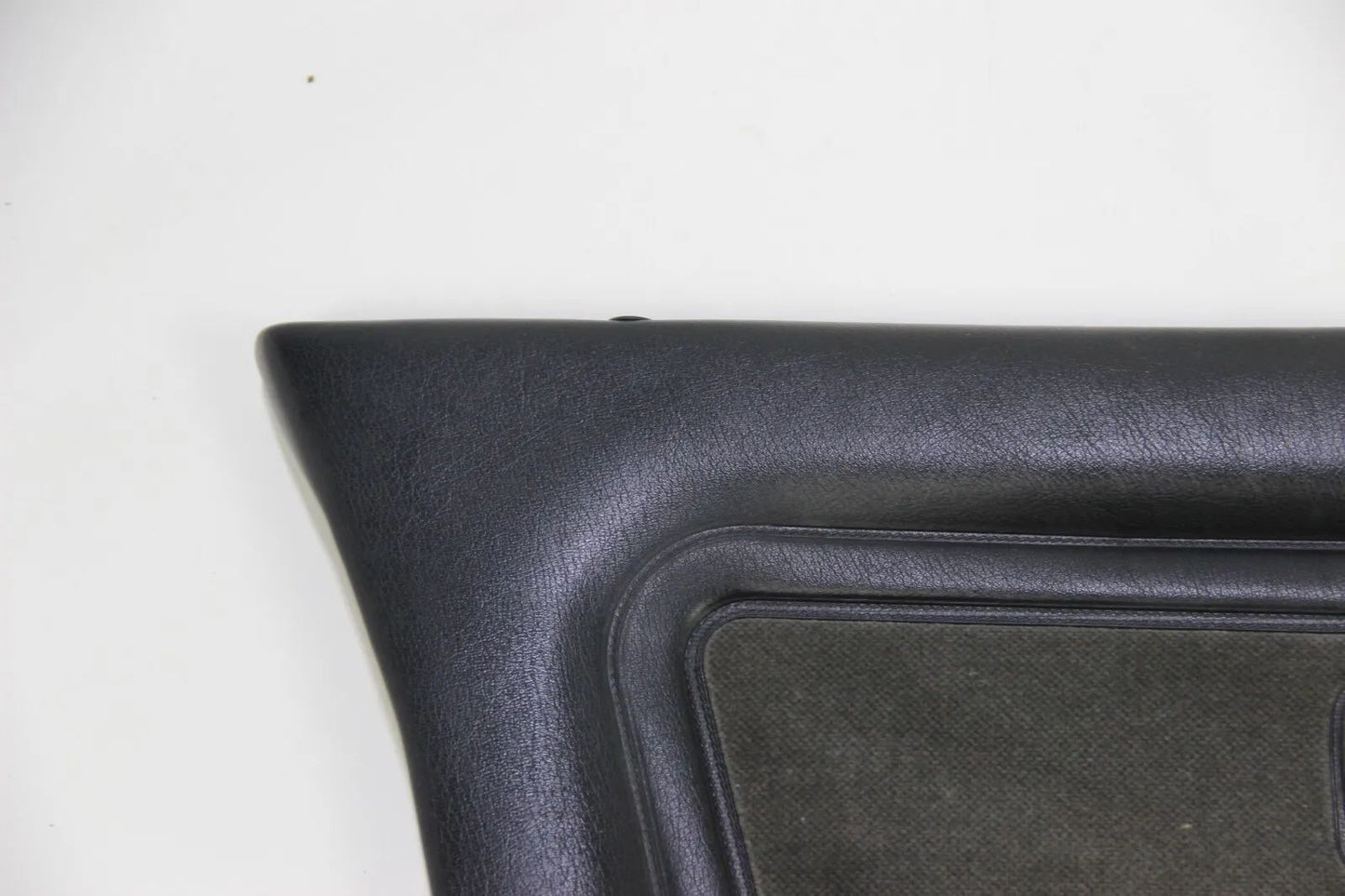 Original BMW E30 Limousine Touring Türpappe Türverkleidung vorne links stoff