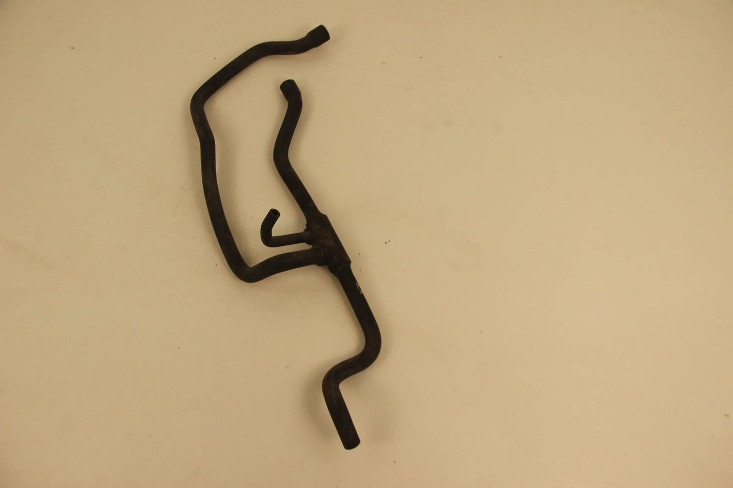 Original BMW E34 520i 525i 525ix Schlauch Rücklauf Kühlsystem  11531738054