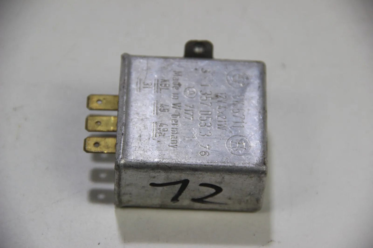 Original BMW E3 E9 E12 E24 E23  Relais Siemens Sk6711 Relay Oldtimer 1357053