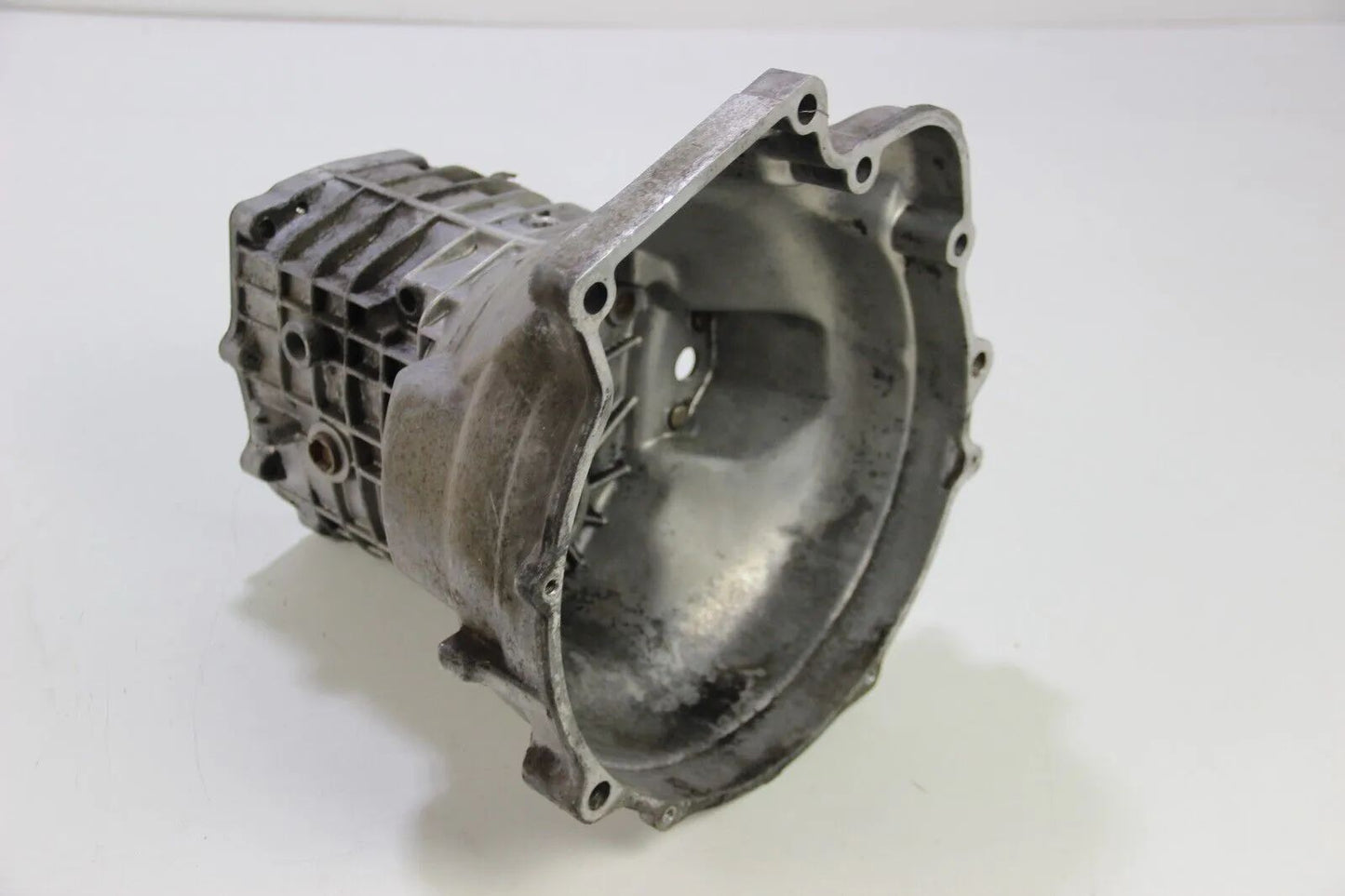 Original BMW E21 323i  Getriebe Glocke Gehäuse Getrag 245 242 5-Gang M60