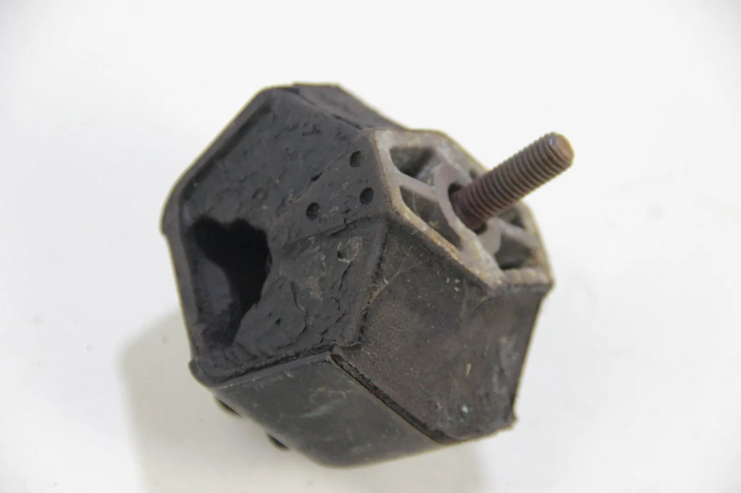 NEU Original BMW E34 525i M20 Motorlager NOS 1135826 Bushing Lager