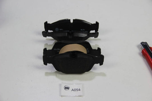 NEU Original BMW E36 E46 316i-328i Bremsbeläge vorne 34216761244 Bremsbelag