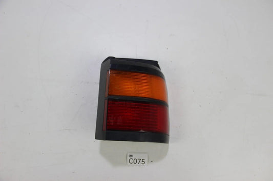 Original VW Passat 35i 	Heckleuchte Rechts Hella Taillight OEM	333 945 112