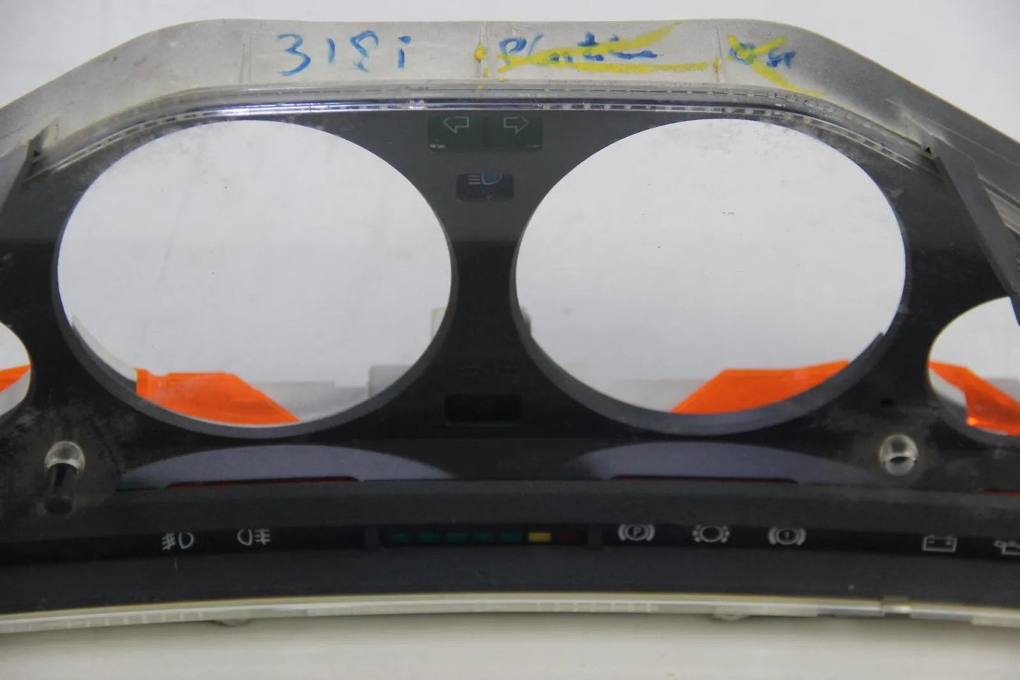 BMW E30 316i 318i Kombiinstrument Tacho Gehäuse für Tachos mit Quartz Uhr