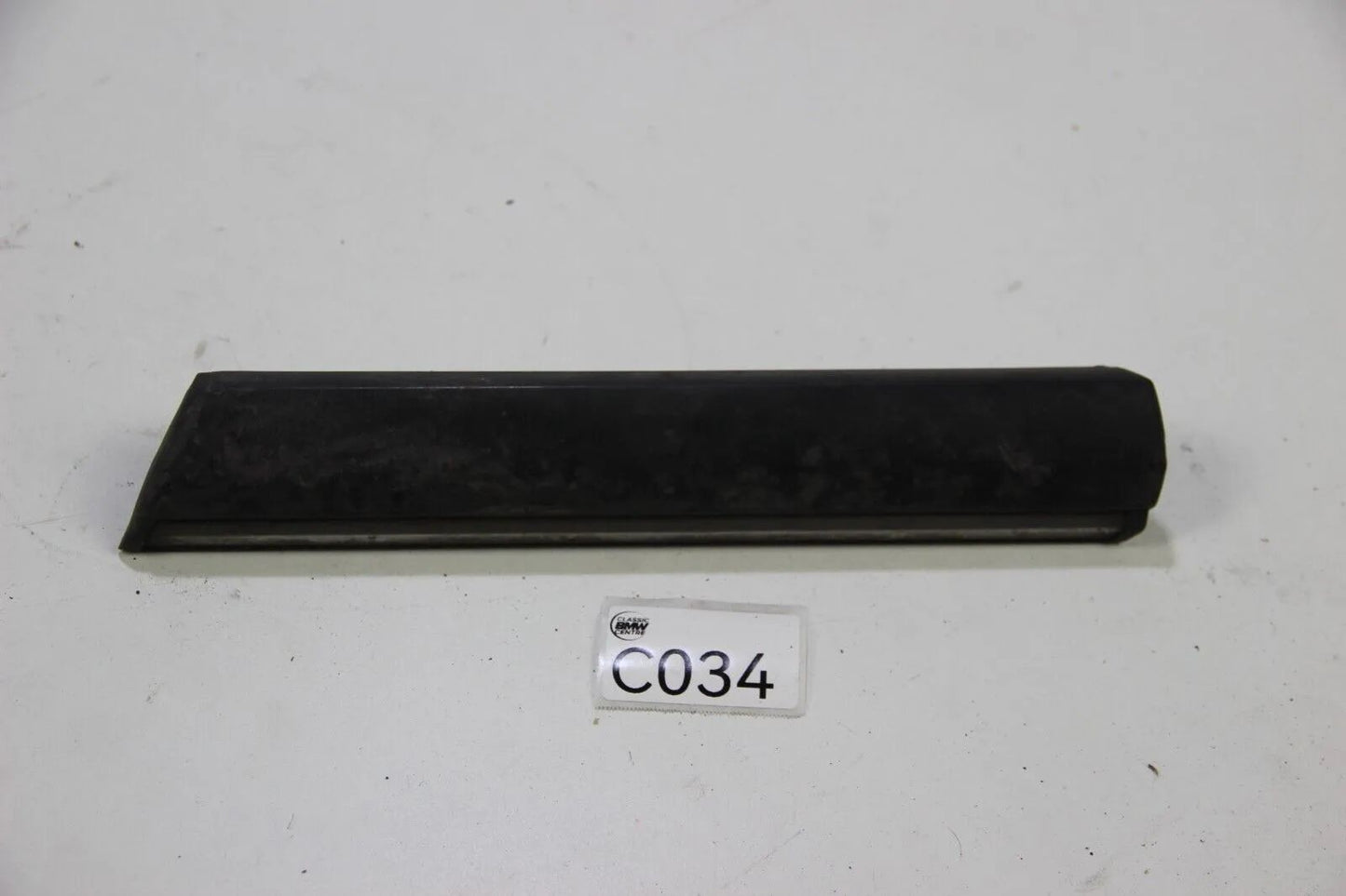 Original BMW E23 728i-745i Stossleiste Seitenwand vorne rechts NOS 51131848302