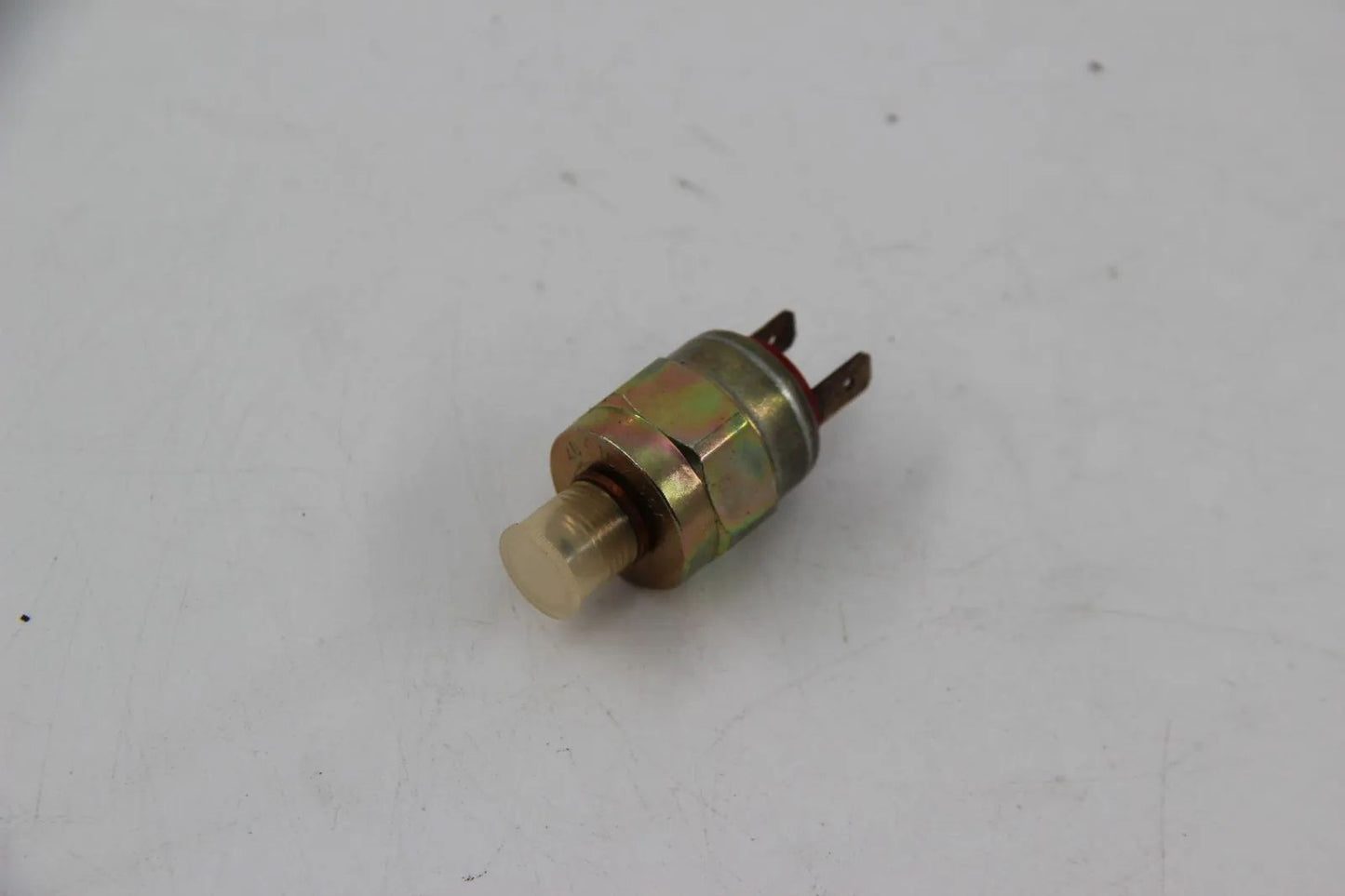 Original BMW E28 E24 E23 E32 E31 Öldruckschalter M10X1 ZYL. 34351182270