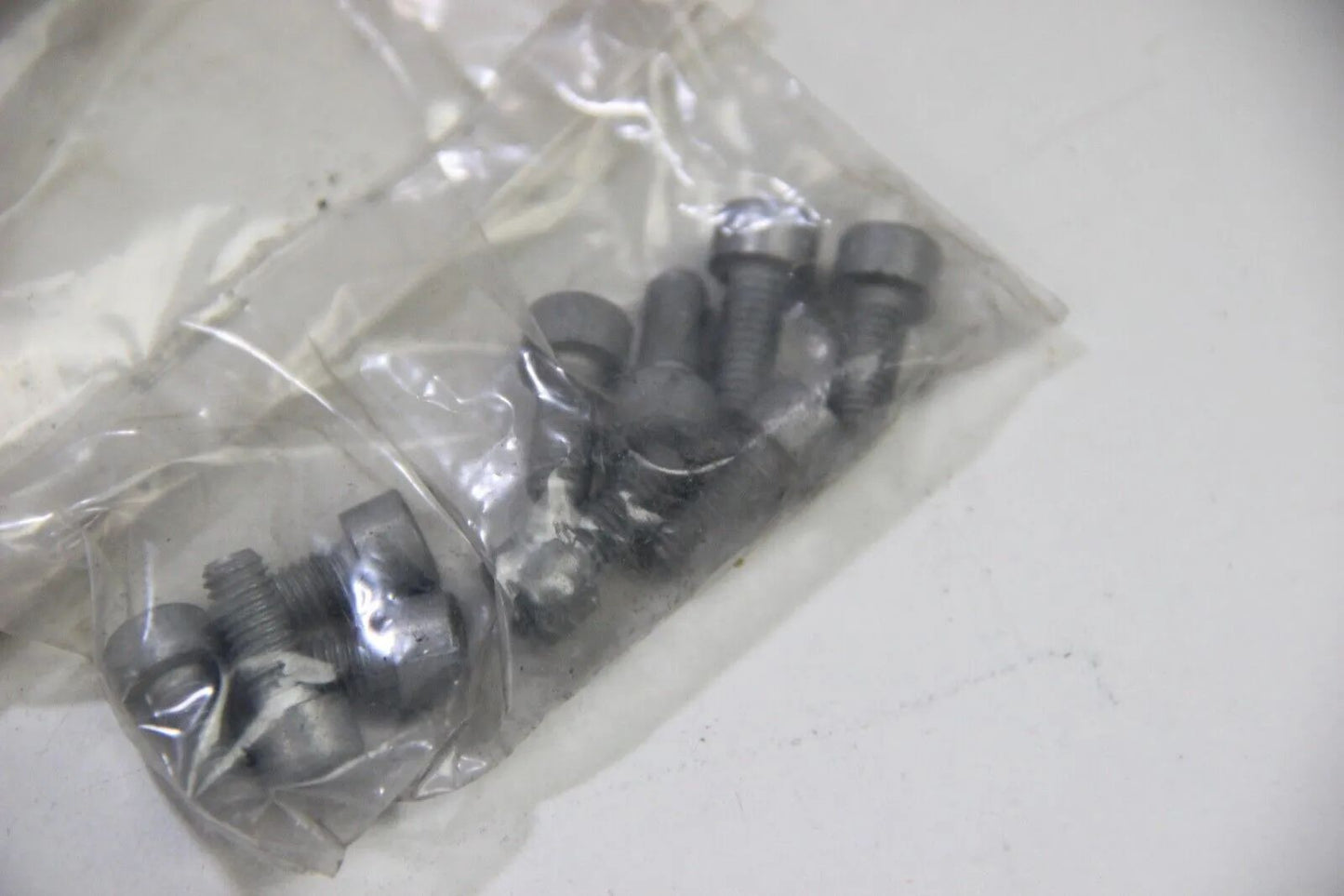 NOriginal BMW E21 E12 E28 E24 E23 10x Schrauben Zylinderschraube NOS 11521719053