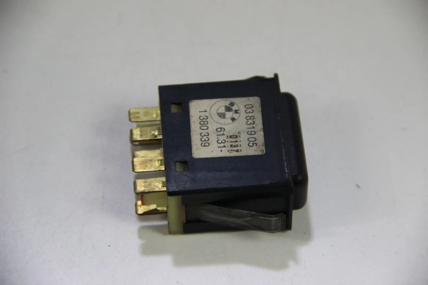 Original BMW E28 E30 Warnblinkleuchte Schalter / Gefahrenhinweis 1380339