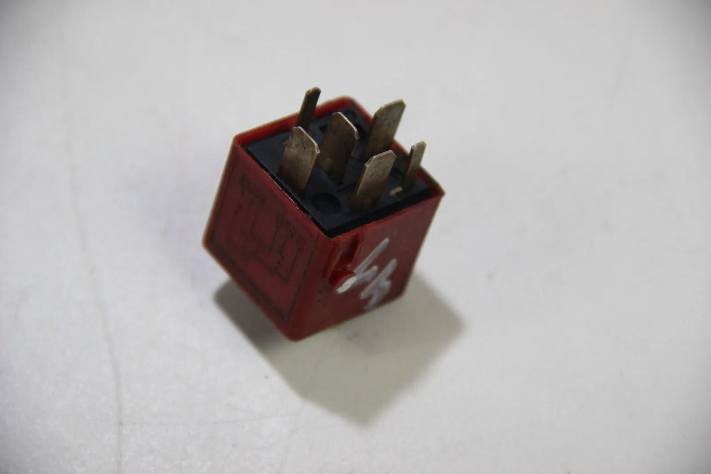 Original BMW E36 Z3 ABS-Hauptrelais Relay tomatenrot Oldtimer 61361393404