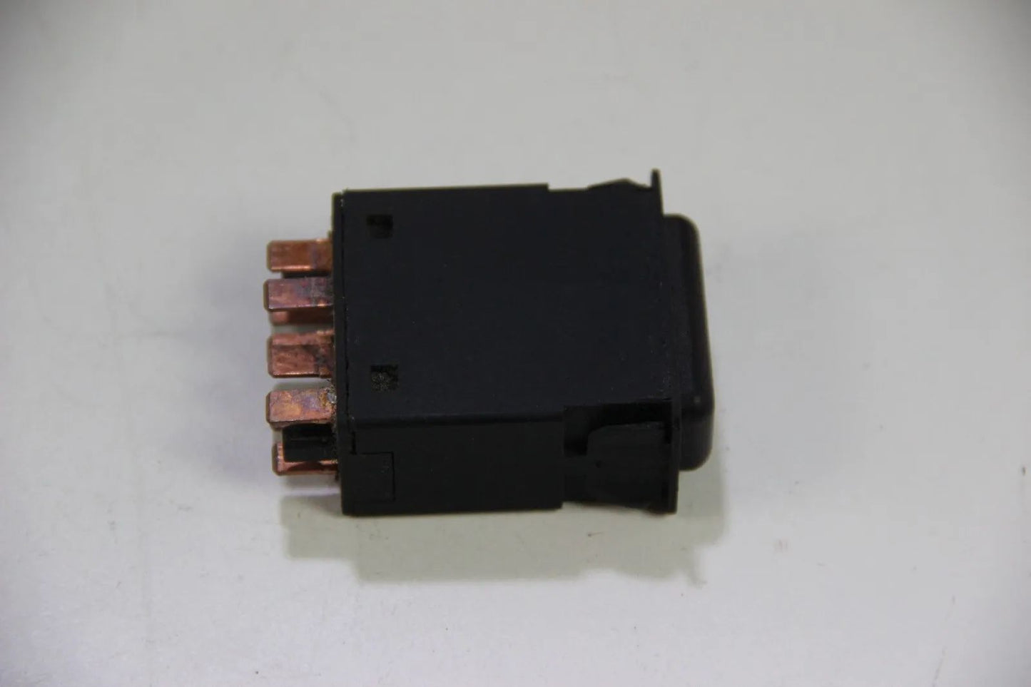 Original BMW 3er E30 Warnblinkleuchte Schalter / Gefahrenhinweis 1380335