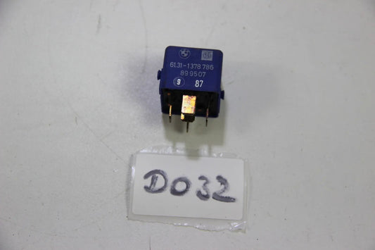 Original BMW CMSP E30 E34 E32 Relais Wechsler mit Verrastung Relay  61311378786