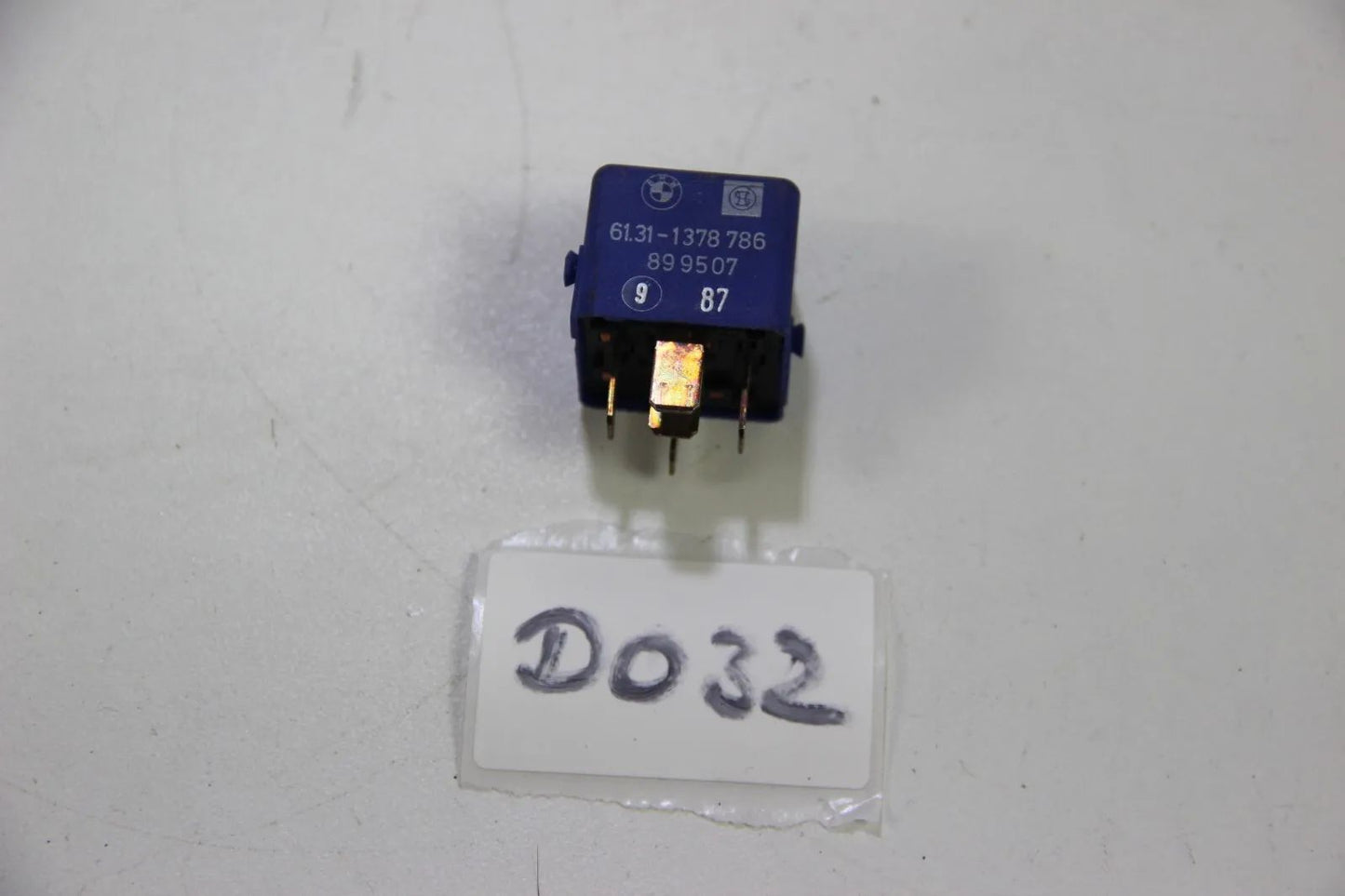Original BMW CMSP E30 E34 E32 Relais Wechsler mit Verrastung Relay  61311378786