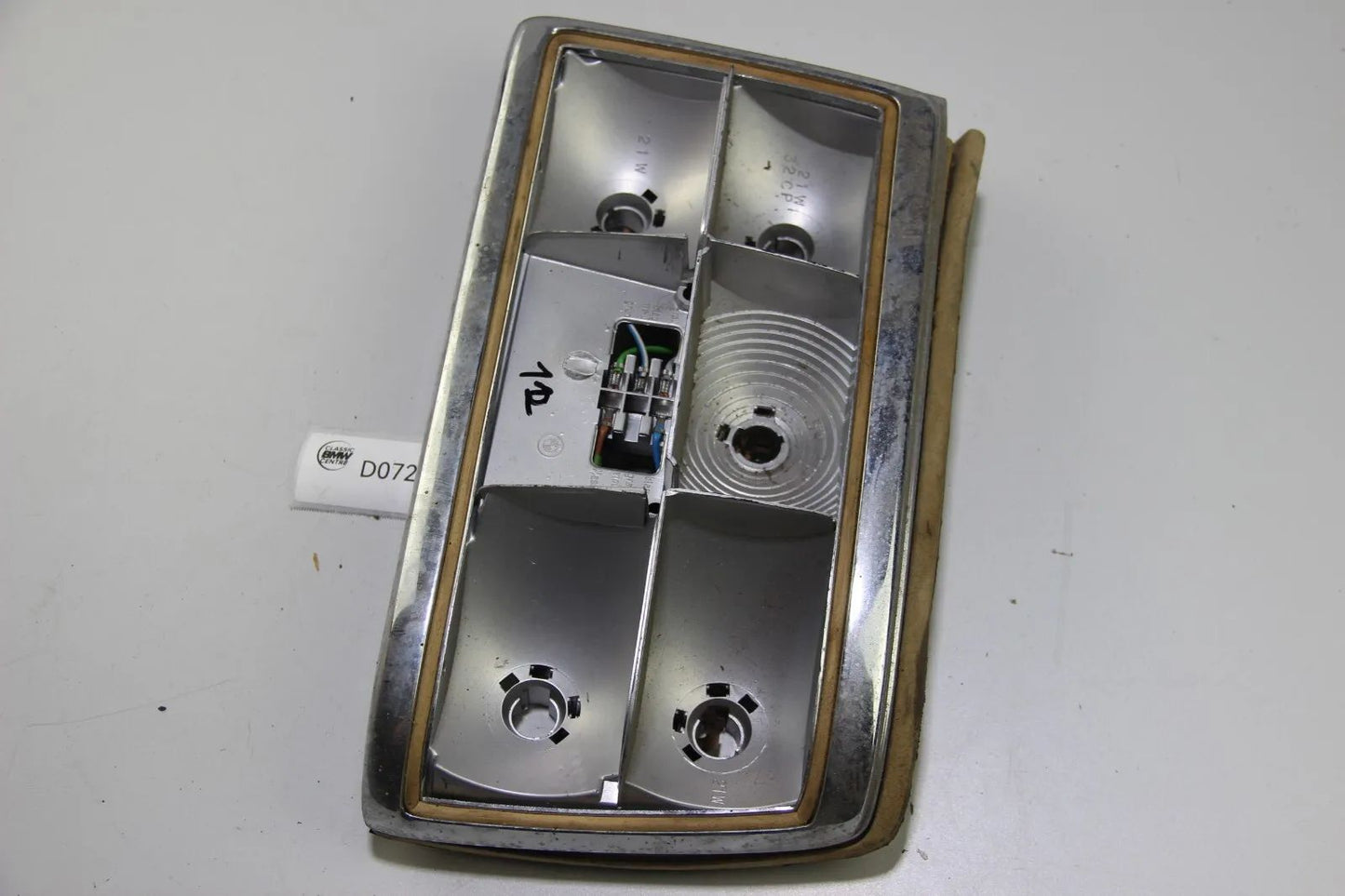 BMW E12 Lampenträger Chrom Rahmen Dichtung Heckleuchte rechts