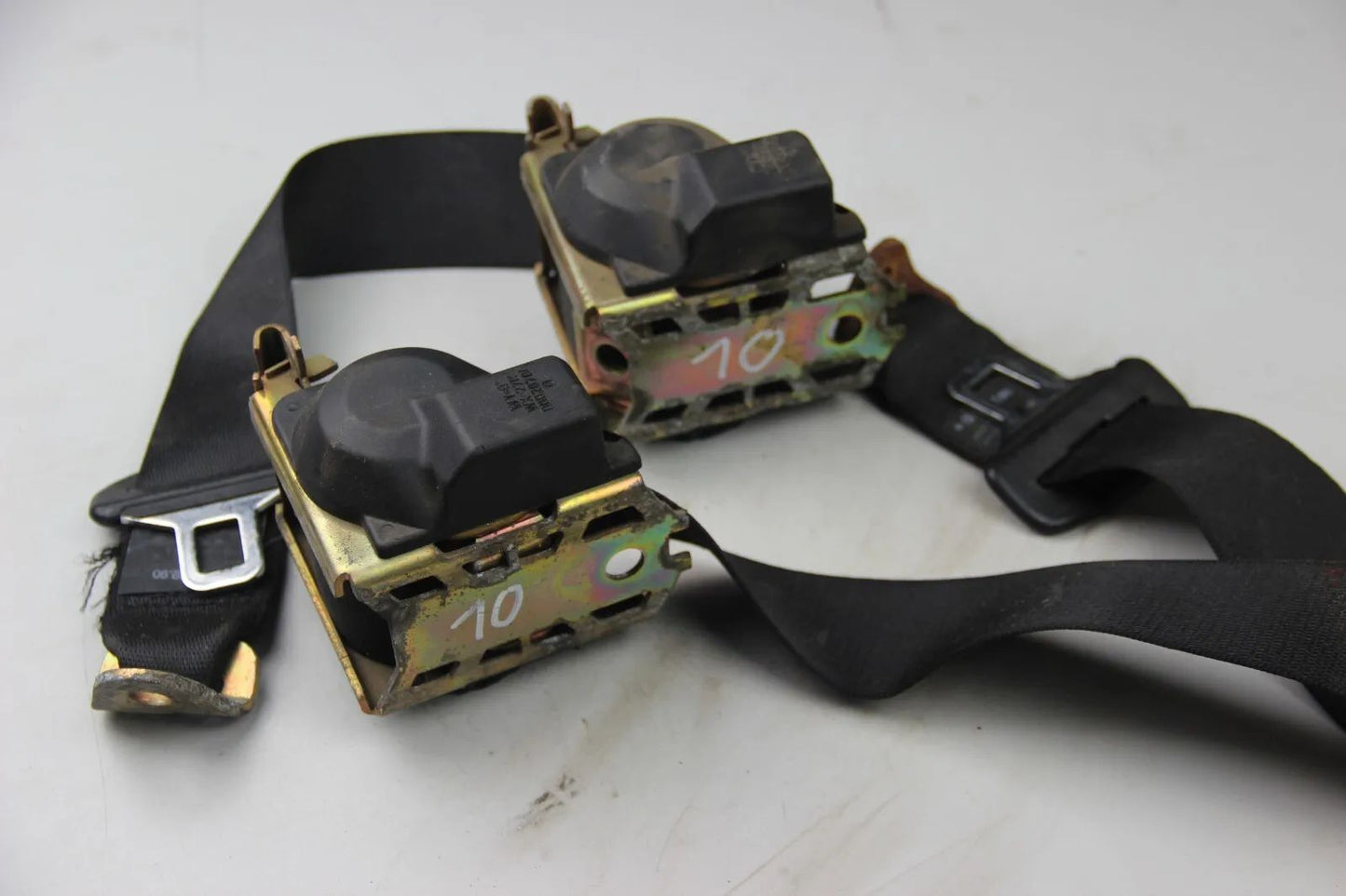 BMW E30 Sicherheitsgurte Anschnallgurte Fahrer Beifahrer Vorne Links Rechts Gurt