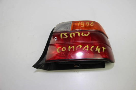 Original BMW E36 3er Rückleuchte Rücklicht rechts 8353806 compact ti