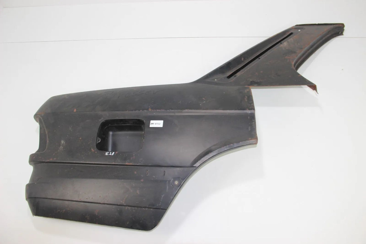 Original BMW E28 5er Seitenwand hinten rechts Quarter Panel 41351882710