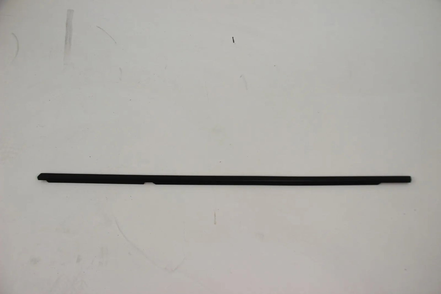 BMW E46 3er 316i-330i Limo Schachtabdeckung hinten aussen links 51348194709